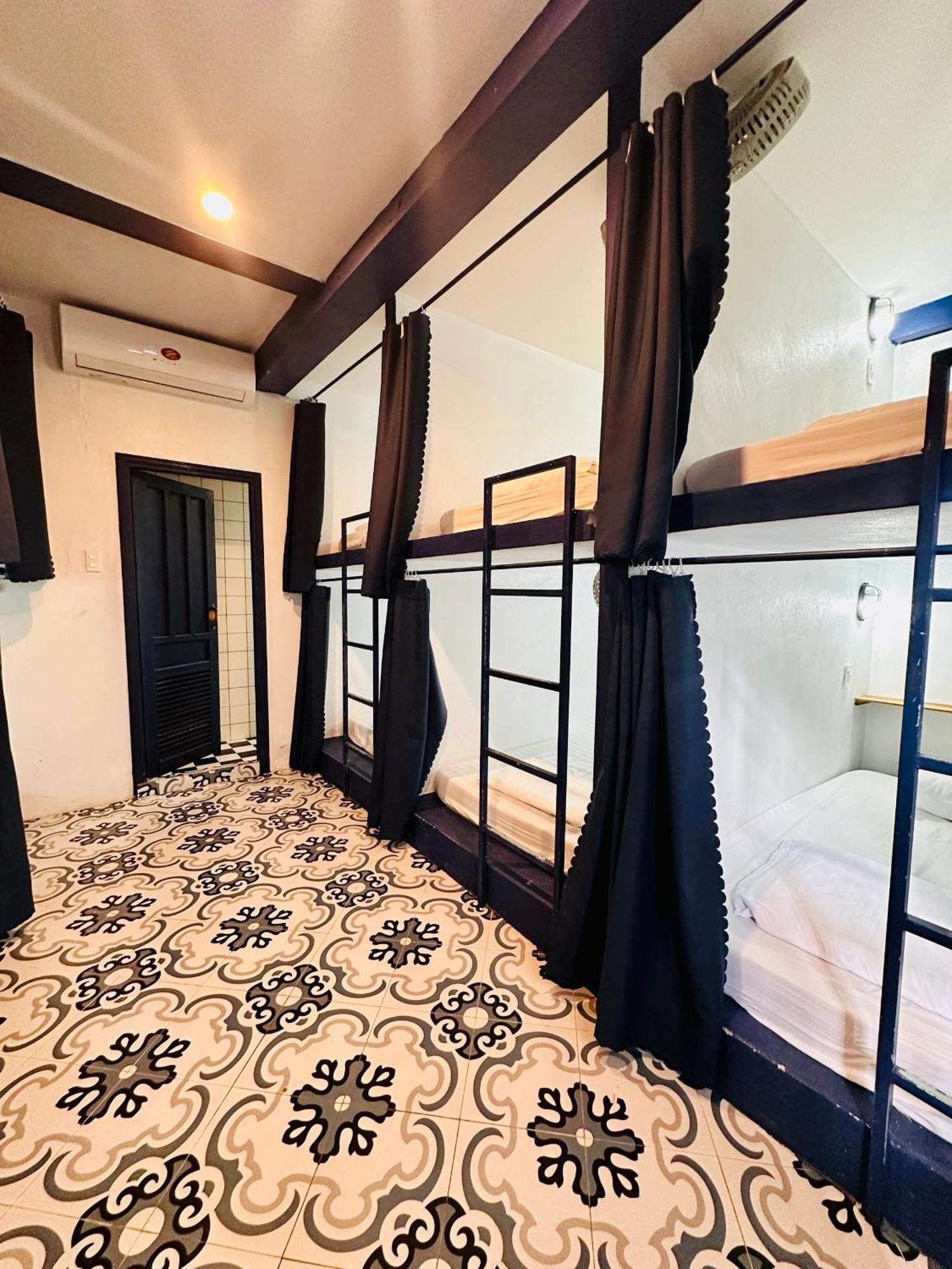 The Jam Hostel Luang Prabang Exterior photo